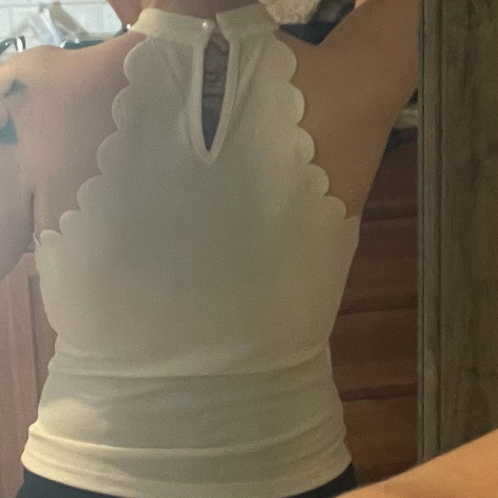 ❌SOLD❌ 3/$15🚨 2 SHEIN Halter Tops - Picture 7 of 15
